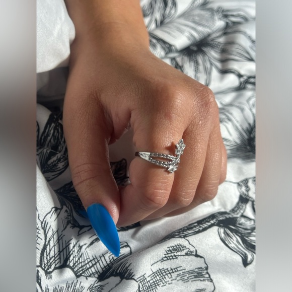 - ⭐️Sterling Silver Shooting Star Motif pave-set w/round brilliant cut CZ … - Picture 9 of 16